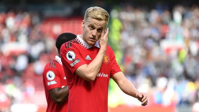 Donny van de Beek đánh mất chính mình tại MU - Ảnh: Internet