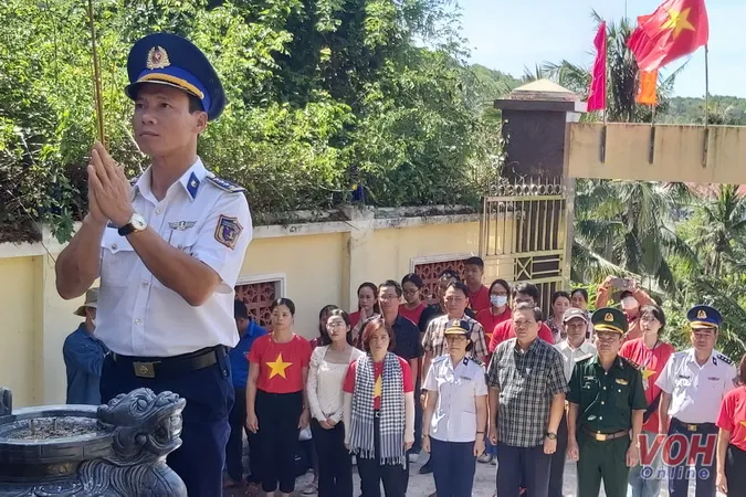 Khởi động chương trình “Cảnh sát biển đồng hành với ngư dân” tại đảo Cù Lao Xanh 2