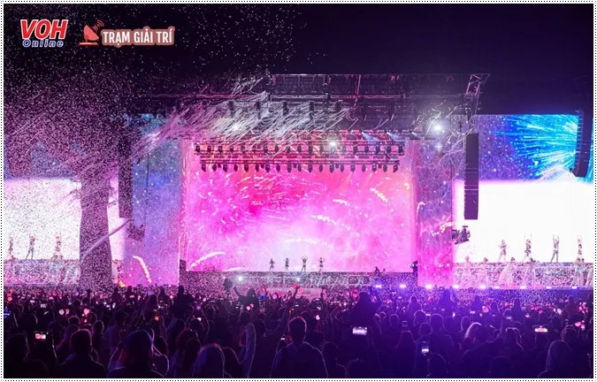 BLACKPINK nhuộm hồng sân khấu Hyde Park của London 10