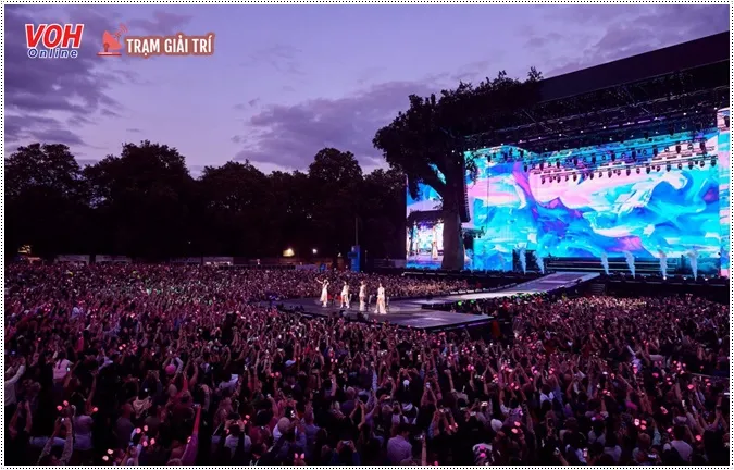 BLACKPINK nhuộm hồng sân khấu Hyde Park của London 12