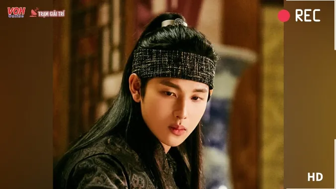 Tạo hình gây thương nhớ của Yim Si Wan trong The King in Love