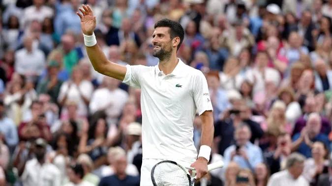 Djokovic chóng vánh hạ Sinner để lần thứ 5 liên tiếp vào Chung kết Wimbledon