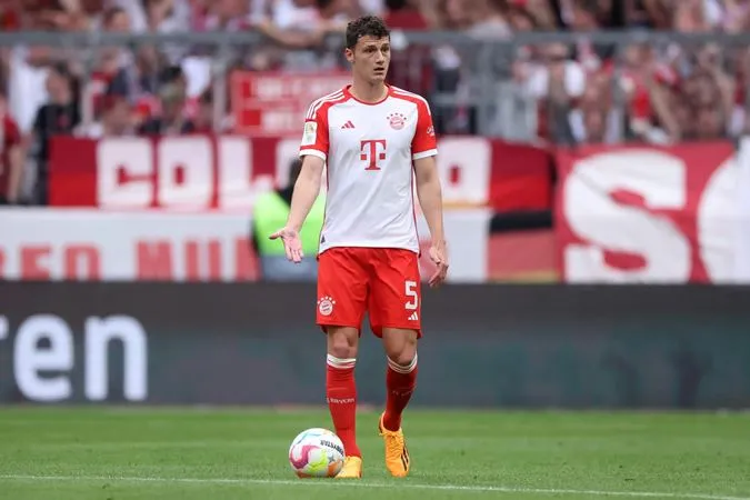 Benjamin Pavard sẵn sàng rời Bayern ngay trong hè này - Ảnh: Internet