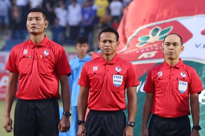 Trọng tài Malaysia điều khiển trận “chung kết ngược” ở giai đoạn 2 V-League 2023