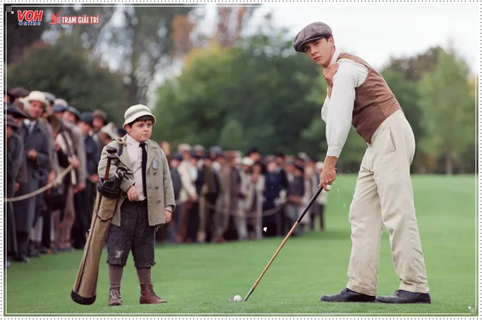 Giới quý tộc Mỹ trầm trồ trước tài năng đánh golf của Francis