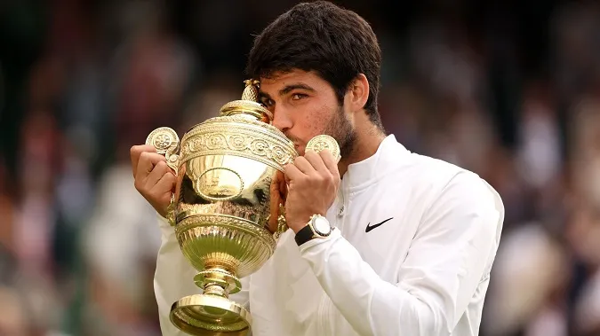 Alcaraz ngăn Djokovic cán mốc 24 Grand Slam để lần đầu vô địch Wimbledon