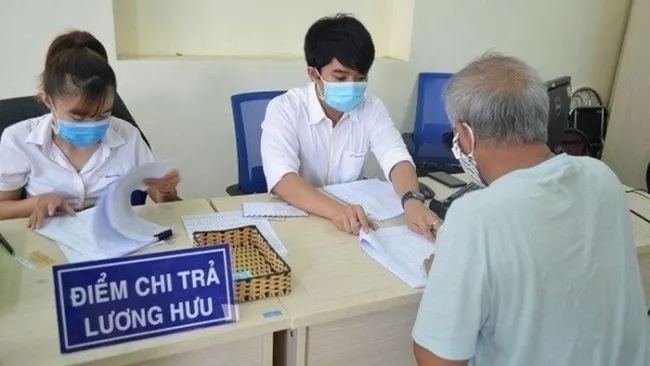 Chi trả lương hưu, trợ cấp mới từ 14/8 1