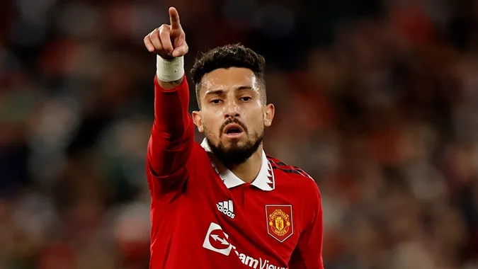 Alex Telles sẽ không còn là người của MU. Ảnh: Internet