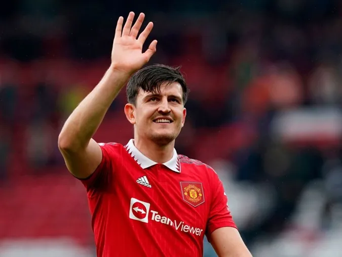 Harry Maguire nên rời MU