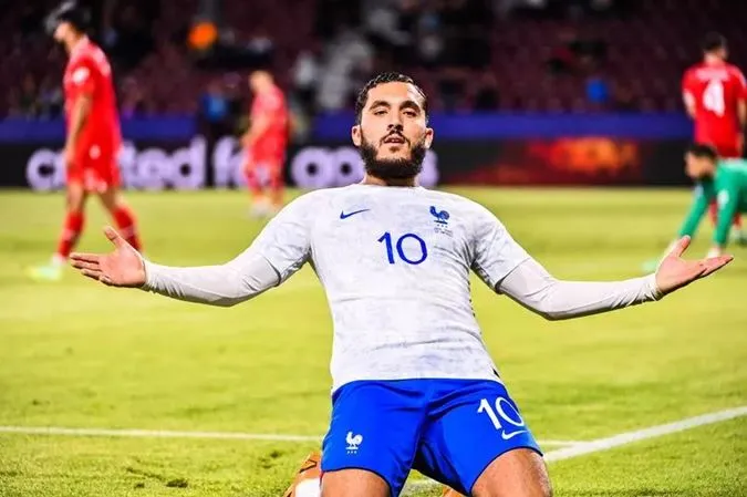 Man City xem sao Lyon như sự thay thế hoàn hảo cho Riyad Mahrez - Ảnh: Internet