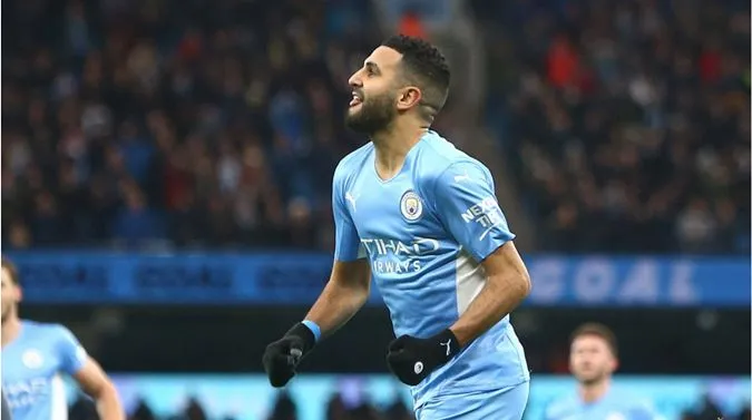 Riyad Mahrez đã hoàn tất thủ tục rời Man City để gia nhập CLB Ả Rập Saudi - Al-Ahli - Ảnh: Internet