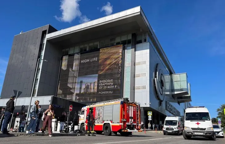 Nổ đường ống nước nóng trung tâm thương mại Nga, 4 người chết thảm, 70 người bỏng 1