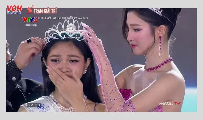 Á hậu 2 Huỳnh Minh Kiên: Mẹ làm giúp việc, tuổi thơ nhiều biến cố, bị đồn mua giải vì nhan sắc khác biệt 5