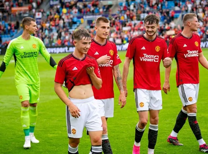 Nhận định và link xem trực tiếp MU vs Wrexham (09h30 ngày 26/7): Lò Carrington trỗi dậy 1