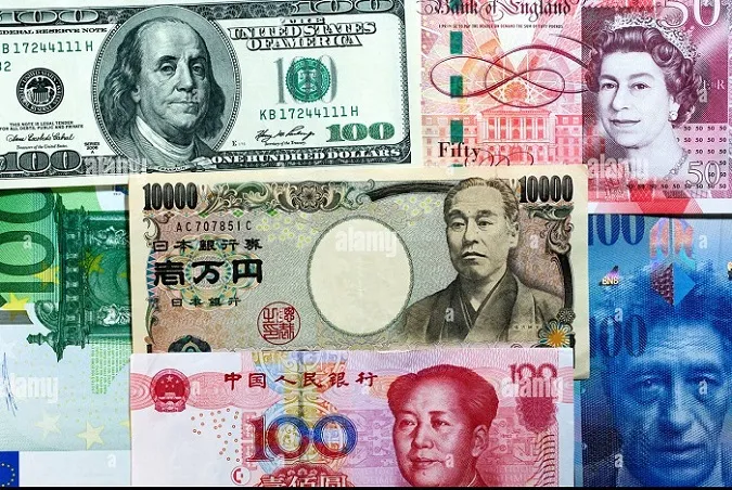 Tỷ giá ngoại tệ hôm nay 26/7: USD ít thay đổi, euro trượt giá tiếp 1