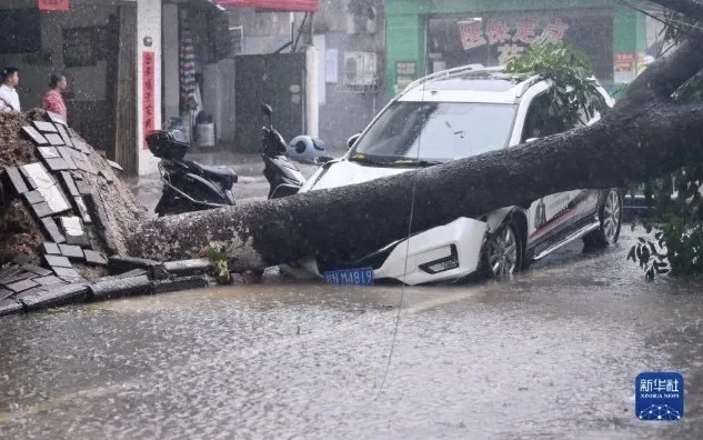 Trung Quốc nâng mức ứng phó với bão Doksuri lên cấp cao nhất 1