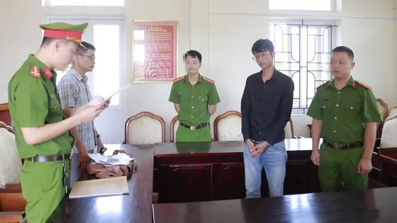 Nhân viên dịch vụ tài chính làm giả hồ sơ, chiếm đoạt hơn 1,8 tỷ đồng 1