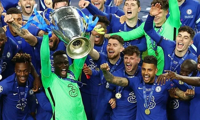 Chelsea chỉ phải đóng phạt cho UEFA. Ảnh: Internet