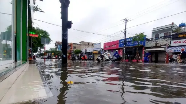 Điểm tin chiều 29/7: Hoàn thiện kiến trúc nhà ga Bến Thành | Bé trai bị chó cắn rách mặt 2