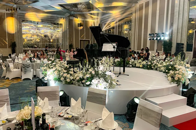 Ở diễn biến khác, 'Hoàng tử Indie' bất ngờ tổ chức đám cưới 2