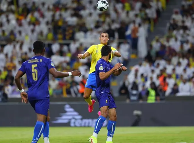 Ronaldo xô đổ thêm kỷ lục trong ngày Al Nassr hủy diệt đội bóng Tunisia 1