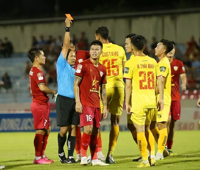 Kết quả V-League 2023 Hà Tĩnh vs Thanh Hóa: Chia điểm nhạt nhòa cùng điểm nhấn thẻ đỏ