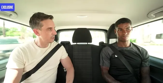 Rashford chia sẻ với Gary Neville trên The Overlap về mục tiêu ghi bàn mới. Ảnh: Internet