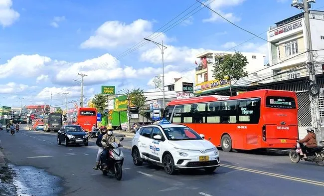 Điểm tin trưa 6/8: Cần thiết có đường cao tốc TPHCM-Đà Lạt | Hơn 82.400 ô tô nhập khẩu về Việt Nam 3