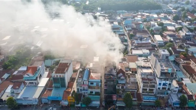 Tây Ninh: 3 người thương vong trong vụ cháy cửa hàng quần áo 1