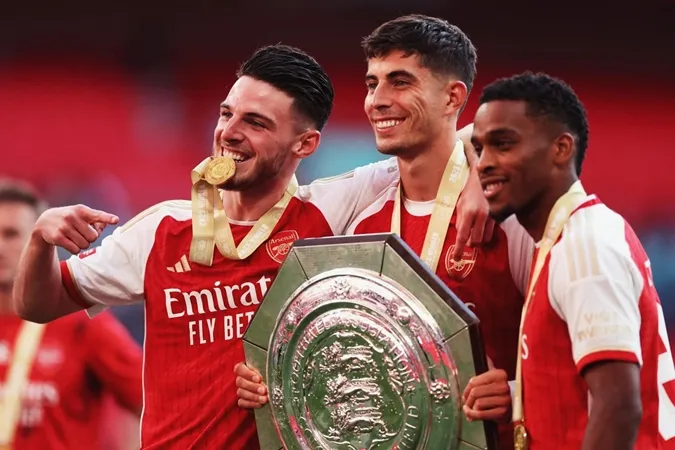 Bộ 3 tân binh Declan Rice, Kai Havertz và Jurrien Timber của Arsenal đã có danh hiệu đầu tiên trong màu áo đội bóng mới