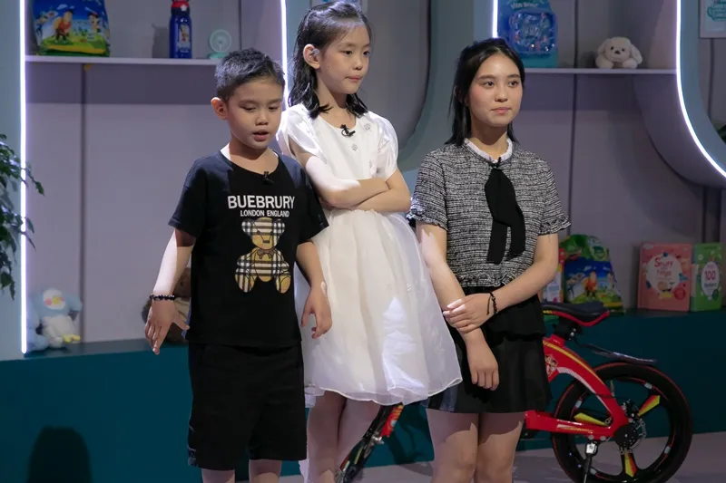 Ca sĩ Lâm Hùng day dứt vì 