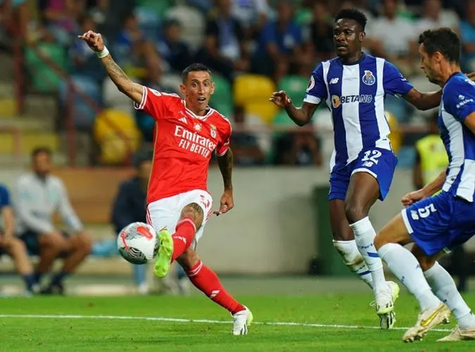 12 thẻ vàng, 2 thẻ đỏ: Di Maria làm thơ trong trận hỗn chiến giữa Benfica vs FC Porto 2