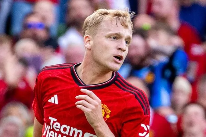 MU và Real Sociedad đang tích cực thảo luận về trường hợp của tiền vệ Donny van de Beek - Ảnh: Internet