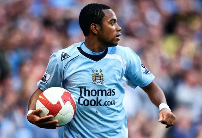 Robinho lật kèo để đến Man City - Ảnh: Internet