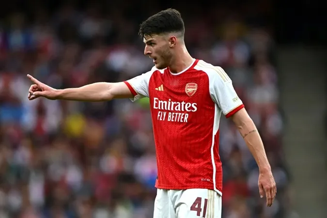 Declan Rice bị sốc vì huấn luyện viên Mikel Arteta. Ảnh: Internet