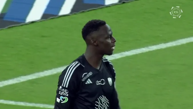 Edouard Mendy có trận ra mắt đội bóng mới Al-Ahly. Ảnh: Internet