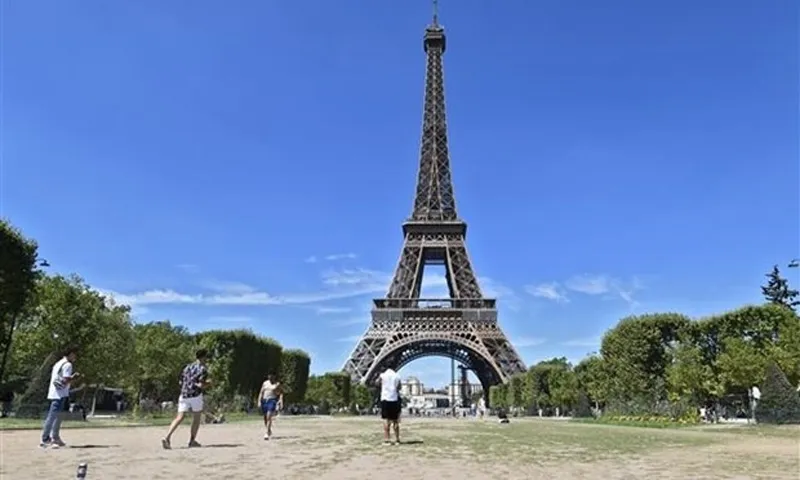 Khu vực tháp Eiffel ở Paris.