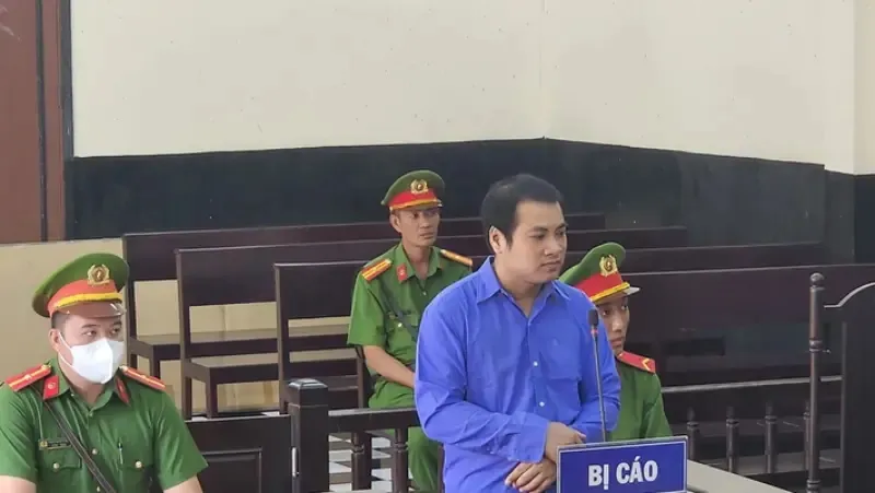 Nhân viên chiếm đoạt tiền của chủ để nướng vào cờ bạc online 1