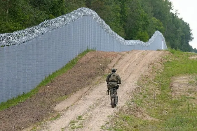 Latvia tăng cường quân đội tại biên giới với Belarus đối phó với di cư 1