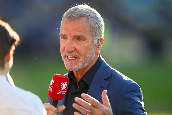 Graeme Souness chỉ trích chủ tịch Todd Boehly không hiểu gì về bóng đá - Ảnh: Internet