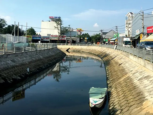 TP Hồ Chí Minh: Đổi màu những dòng kênh đen