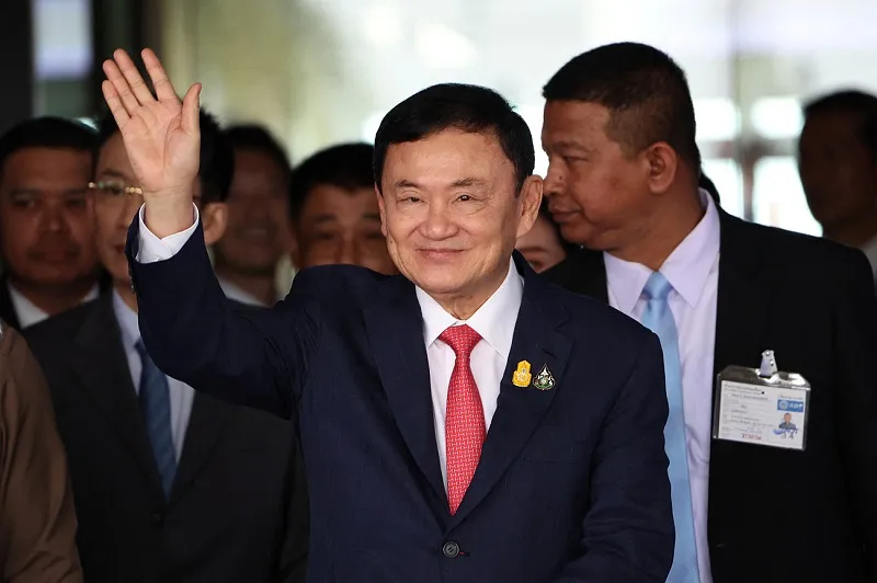 Cựu thủ tướng Thaksin về Thái Lan 1