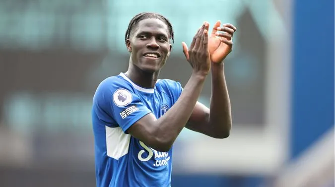 Amadou Onana đang được Everton định giá quá cao - Ảnh: Internet