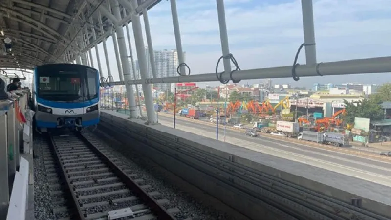 Sắp chạy thử toàn tuyến Metro số 1 1