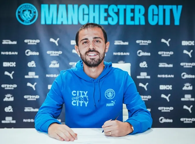 Bernardo Silva đặt bút gia hạn với Man City. Ảnh: Internet