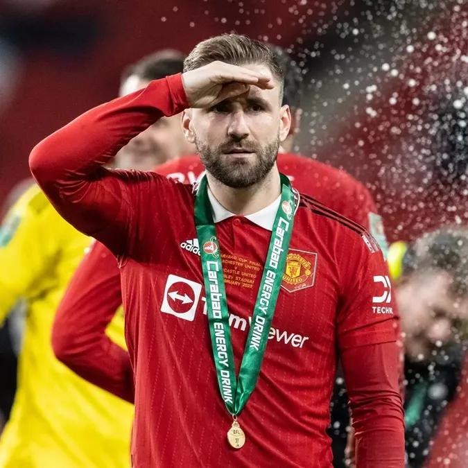 Luke Shaw sẽ có thể vắng mặt đến 8 tuần. Ảnh: Internet