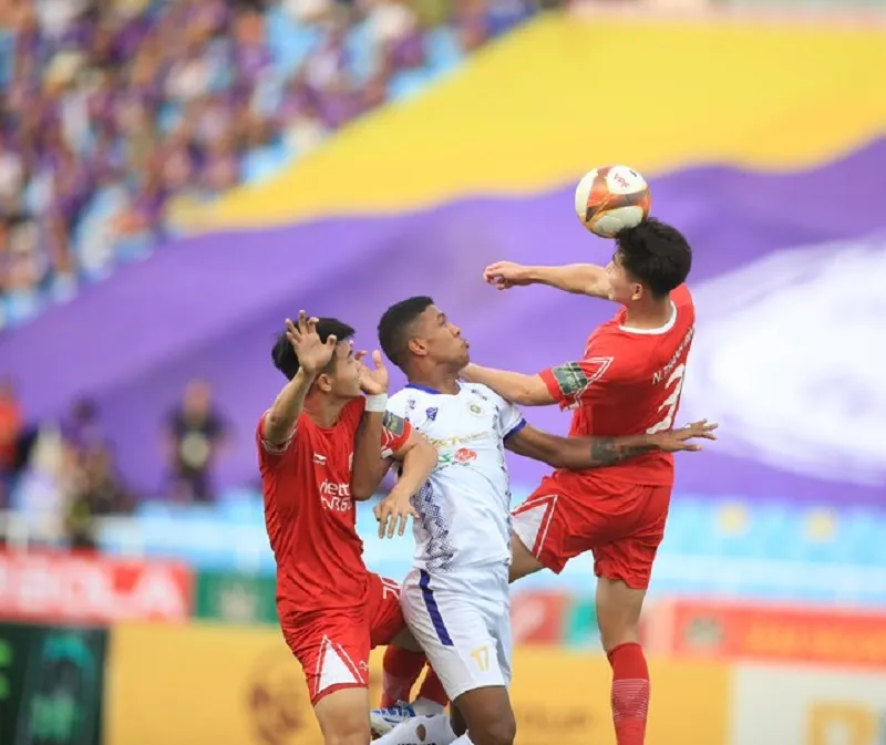 Kết quả V-League 2023 Hà Nội vs Viettel: Rượt đuổi căng thẳng, nhà Vua mất ngôi