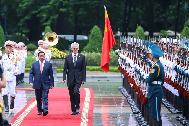 Thủ tướng Phạm Minh Chính chủ trì lễ đón Thủ tướng Singapore Lý Hiển Long 1