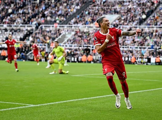 Chấm điểm Newcastle 1-2 Liverpool: Tội đồ Van Dijk | Nunez cứu rỗi The Kop 4