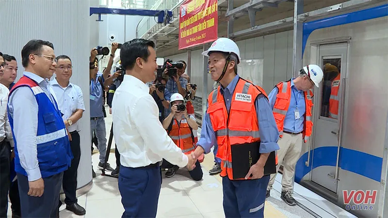 Lần đầu tiên tàu Metro số 1 chạy thử toàn tuyến Bến Thành - Suối Tiên 2